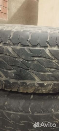 Bridgestone Dueler A/T 697 265/70 R16