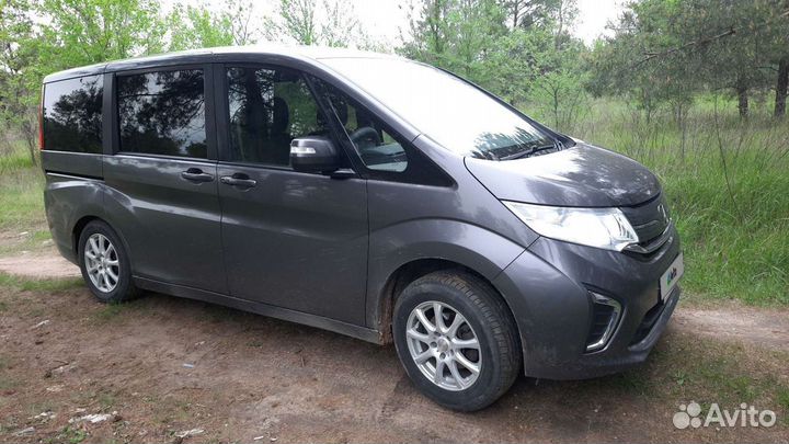 Honda Stepwgn 1.5 AT, 2015, 201 000 км