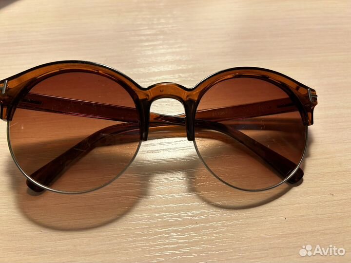 Солнцезащитные очки женские