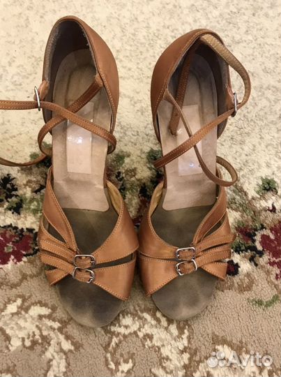 Туфли для бальных танцев