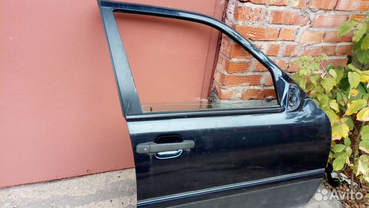 Запчасти мерседес w202 дверь правая передняя