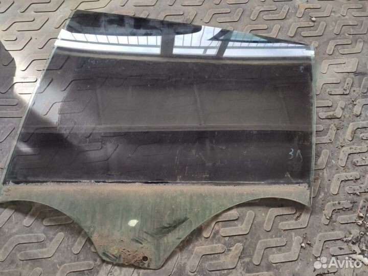 Стекло заднее левое Renault Megane 2 2007