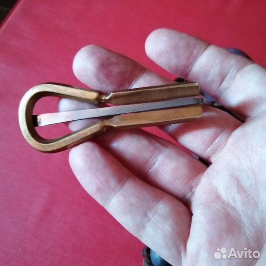 Варган алтайский в деревянном чехле