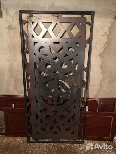 Продам металлическую резную калитку