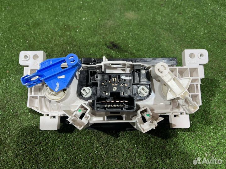 Блок управления климатической установкой Renault