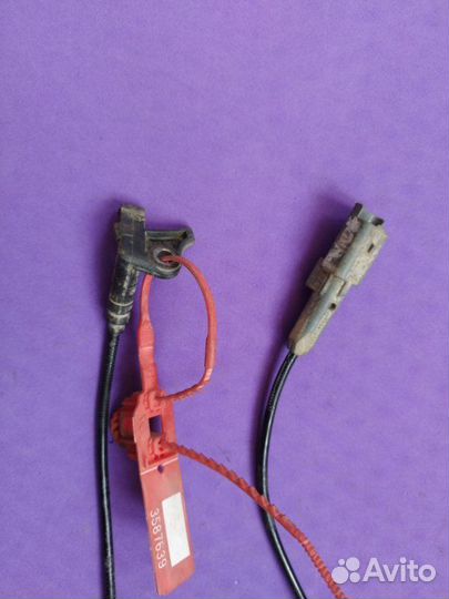 Датчик абс abs передний правый Peugeot 408 4D