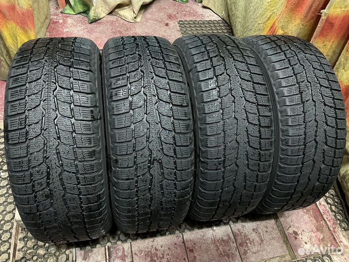 Toyo Observe GSi-6 215/60 R16