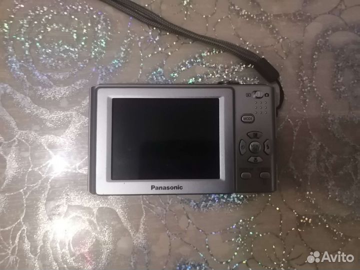 Компактный фотоаппарат