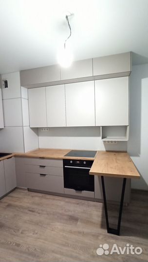 Новый кухонный гарнитур/ кухня с барной стойкой