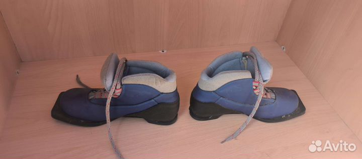 Лыжные ботинки