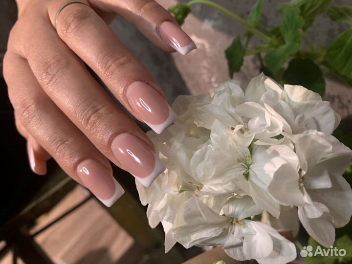 Наращивание ногтей