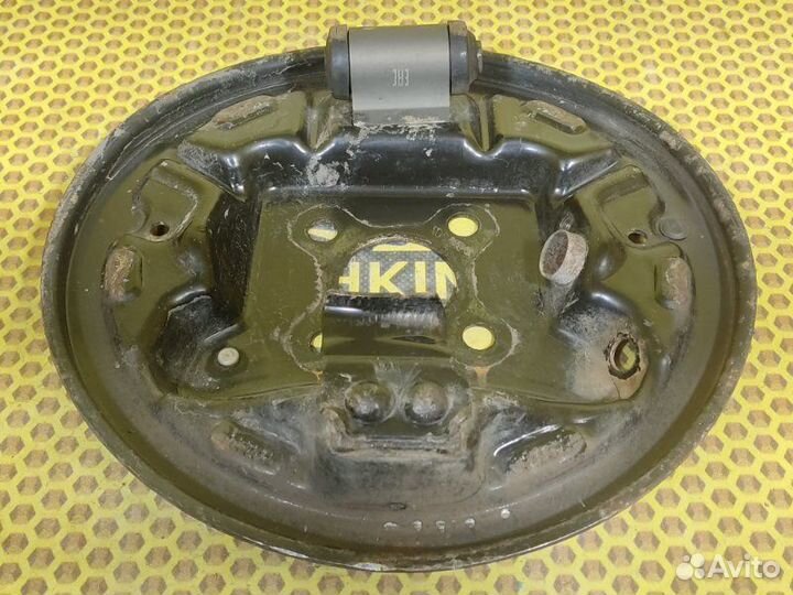 Щиток/пыльник тормозного диска/барабана Renault Duster