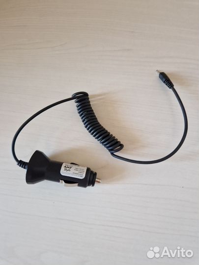 Автомобильное зарядное устройство для телефона