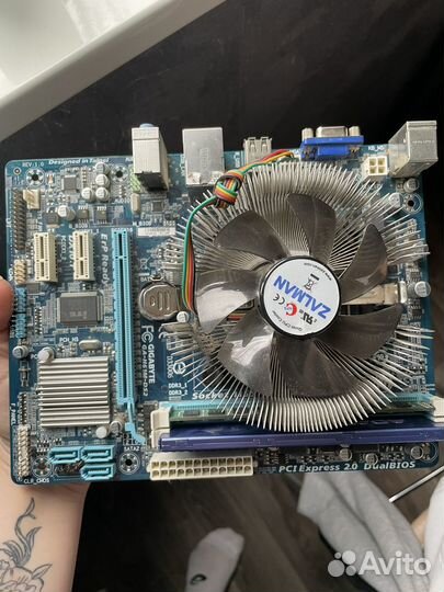 Материнская плата Gigabyte GA-H61M-DS2