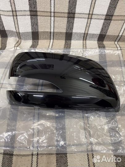 Крышка зеркала правая на Lexus GX 460 09/21