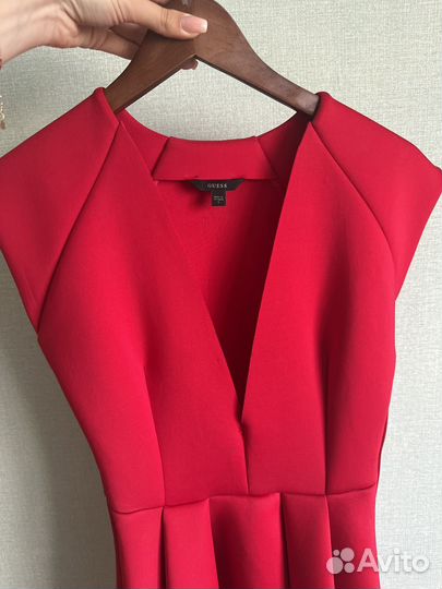 Платье guess s