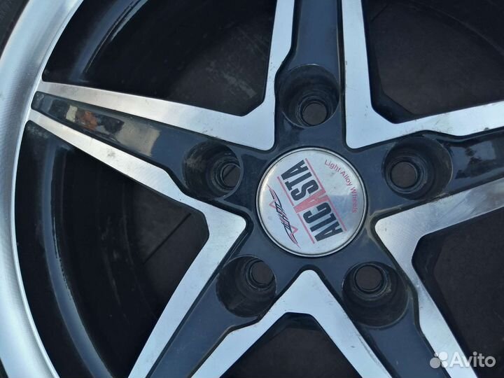 Yokohama BluEarth-A 215/60 R16