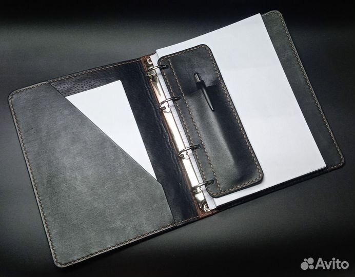 Блокнот, ежедневник, записная книжка из кожи