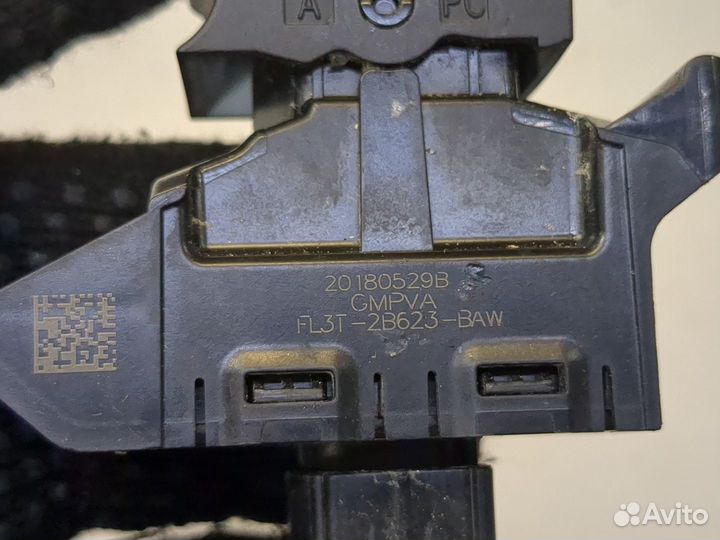 Кнопка стояночного тормоза Ford F-150, 2018