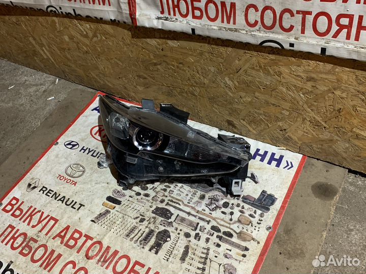 Правая фара Mazda CX-5