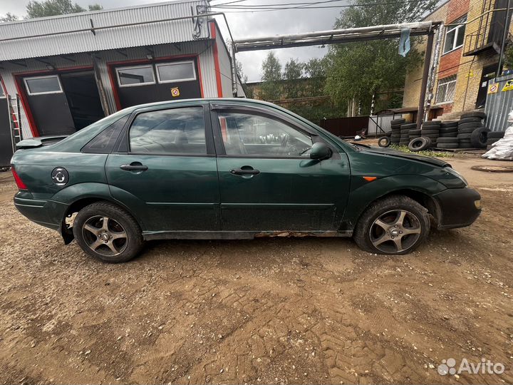 В разборе Ford Focus 1
