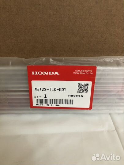 Эмблема Accord на крышку багажника