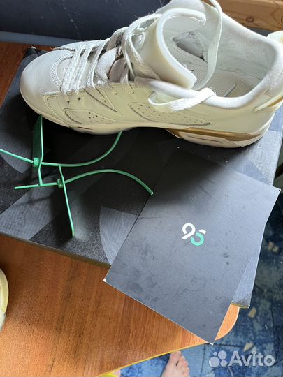Кроссовки jordan 6 low