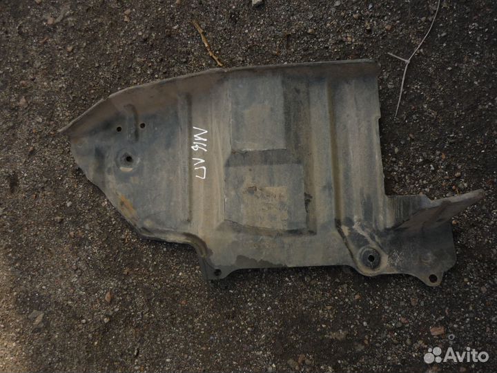 Подкрылок передний левый Ниссан Альмера Н16