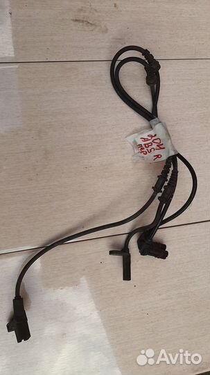 Датчик ABS Mercedes C-Class W204