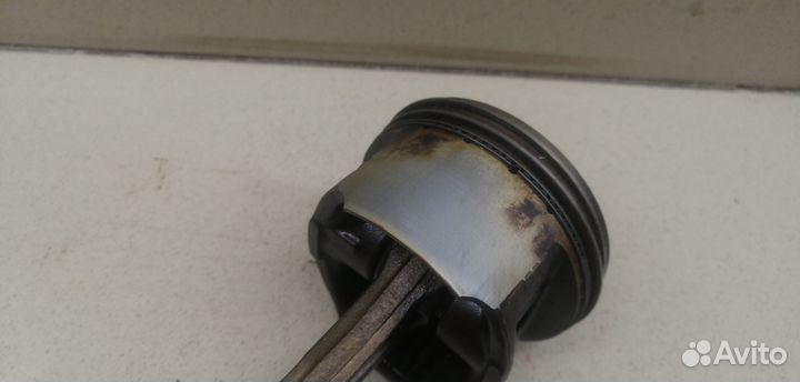 Поршень с шатуном Yaris 2005-2011