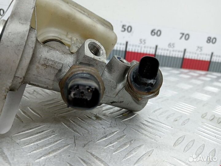Цилиндр тормозной главный Audi A3 8L 1996