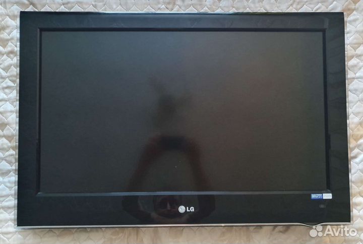 Продам телевизор LG (32