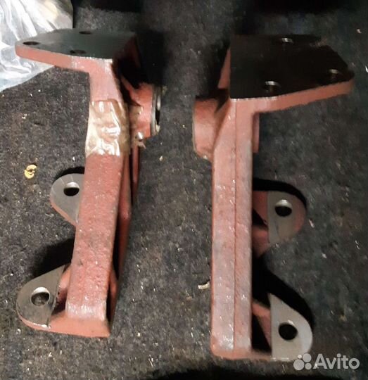 Кронштеин тормозной камеры левый правый Паз