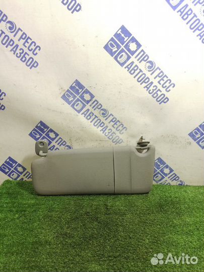 Козырек солнцезащитный передний левый Renault