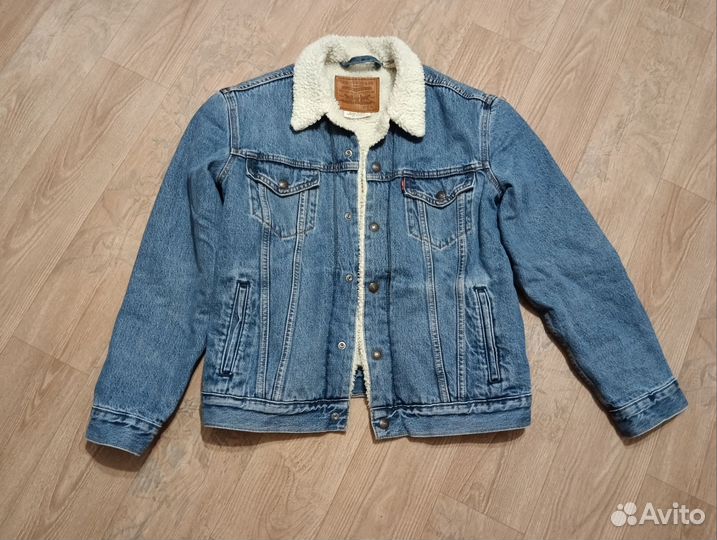 Джинсовая куртка levis