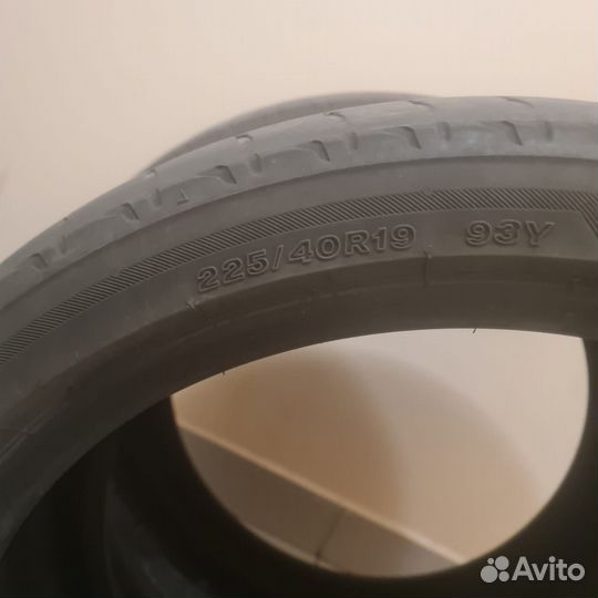 Bridgestone Potenza Sport 225/40 R19 и 255/35 R19