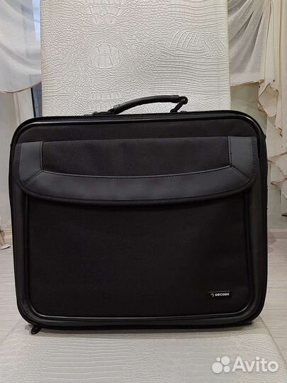 Новая сумка для ноутбука 15.4