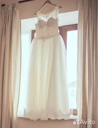 Свадебное платье 42-46 бу