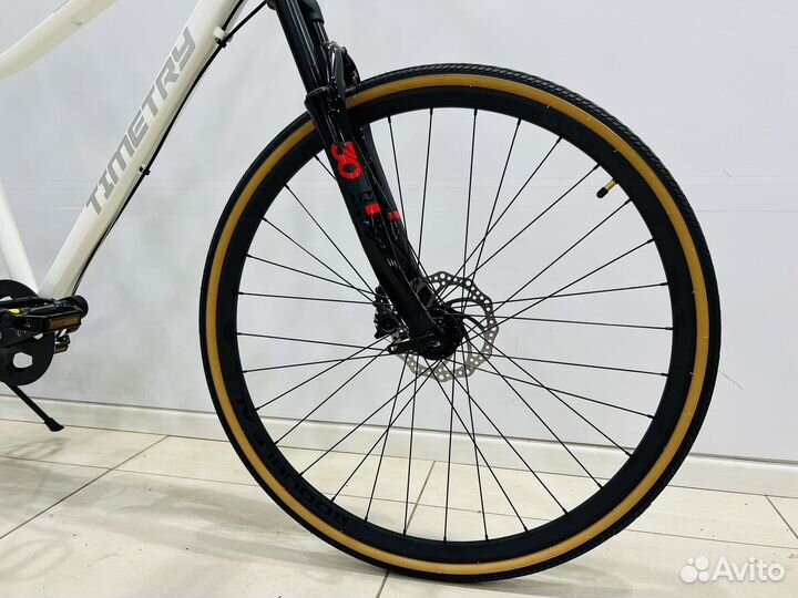 Велосипед на 28 колесах, алюминиевая рама 19