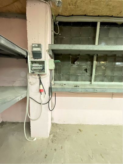 Склад, 77 м², большие ворота, без комиссии