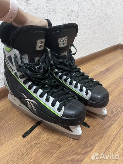 Коньки хоккейные