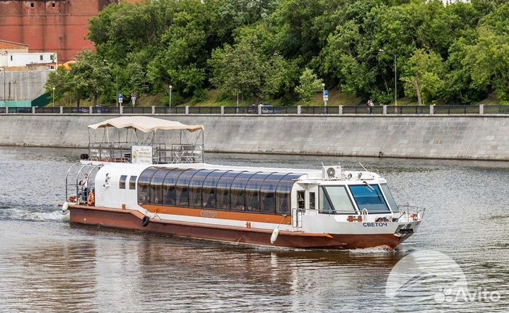 Аренда панорамного теплохода, цены от собственника