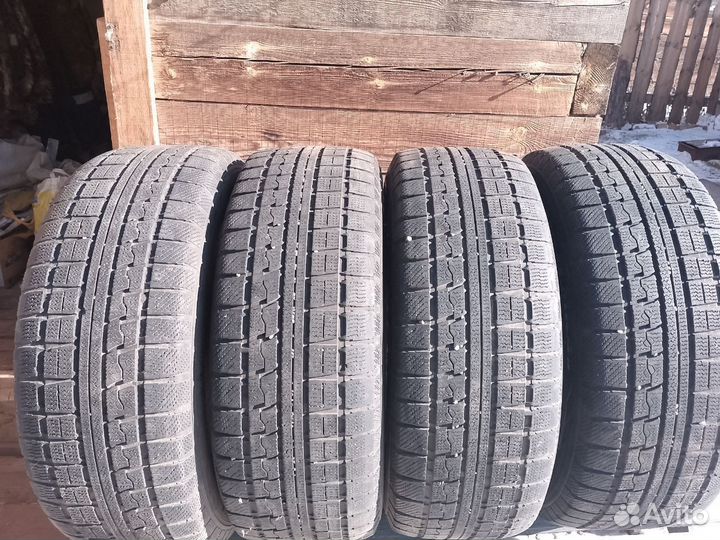 Toyo Winter Tranpath MK4a 225/55 R17