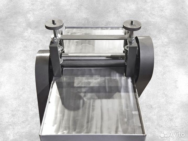 Тестораскаточная машина, тестораскатка для хинкали