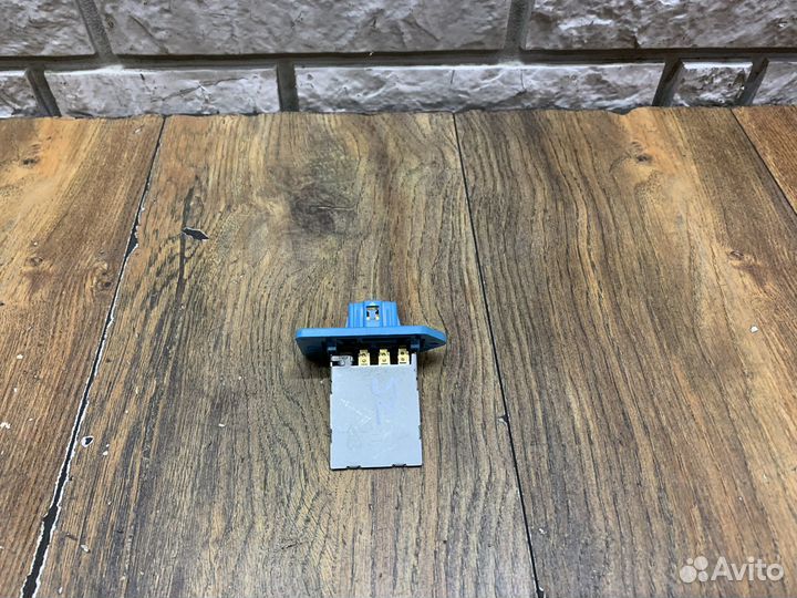 Hyundai Solaris 2 Резистор отопителя