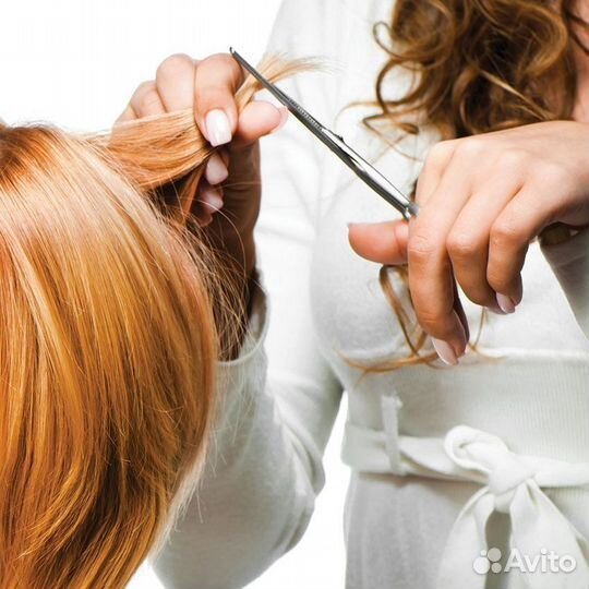 Парикмахер универсал в салон красоты