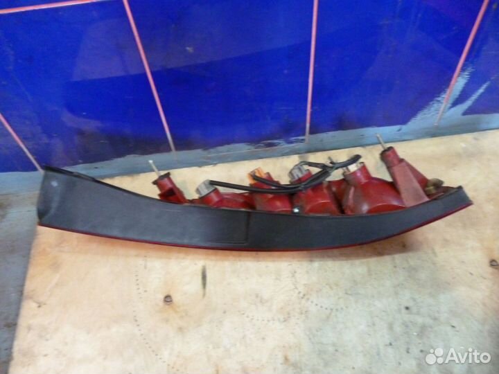 Фонарь задний левый Ford Mondeo III универсал