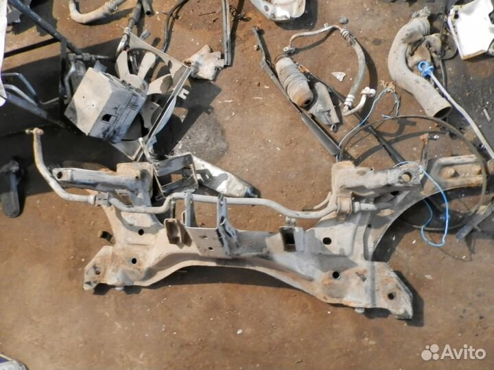 Подрамник двигателя всборе Kia Spectra Киа Спектра