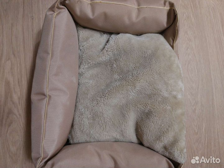Лежанка для собак и кошек