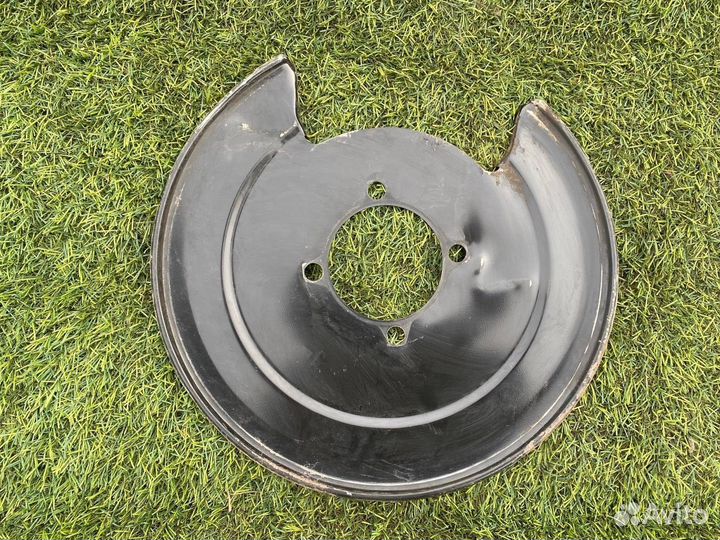 Пыльник тормозного диска задний левый Haval F7